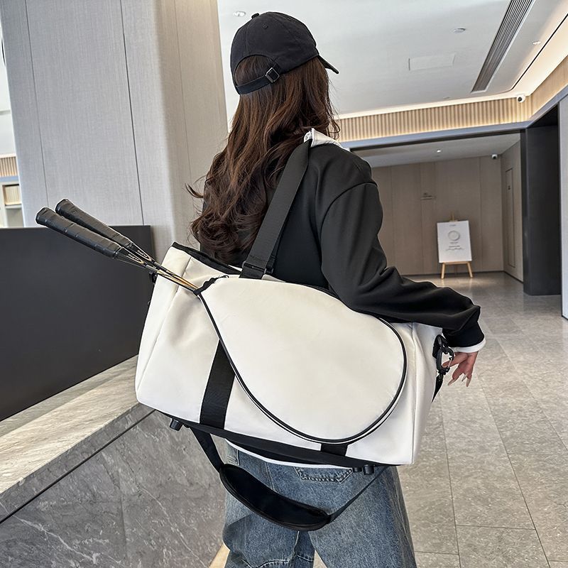 حقيبة رياضية كبيرة السعة مقاوم - مراجعة Badminton Outdoor وسعره